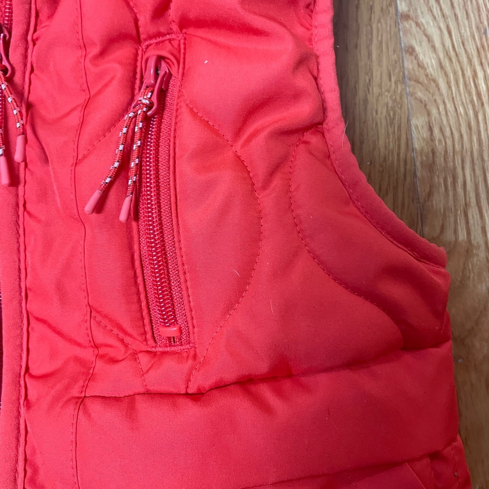 All in Motion Orange Quilted Fleece
Lined‎ Zip Front Vest - kids Size 6/7 - Picture 4 of 10